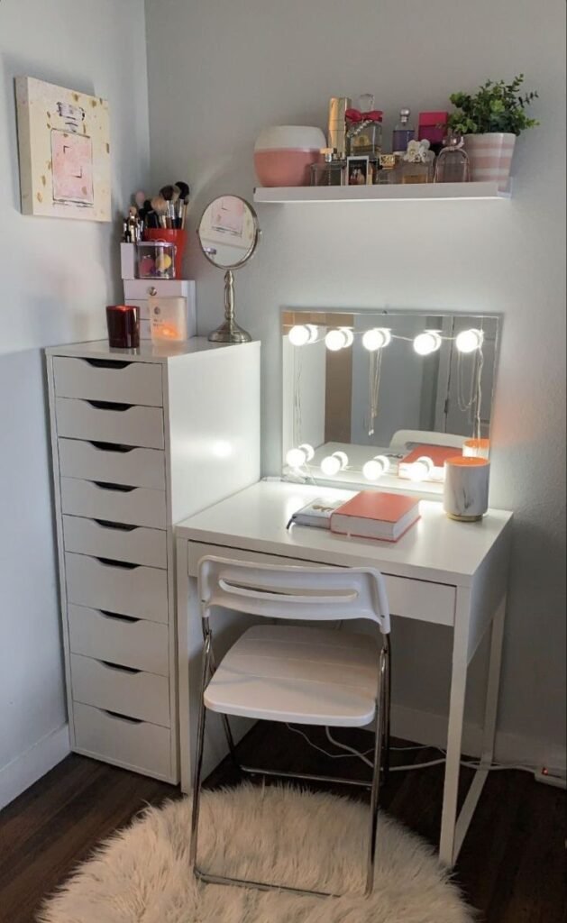 Bureau coiffeuse girly aesthetic caisson ikea