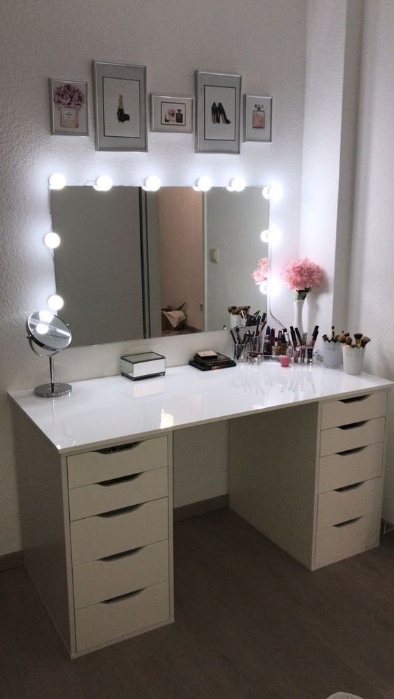 Bureau coiffeuse girly aesthetic