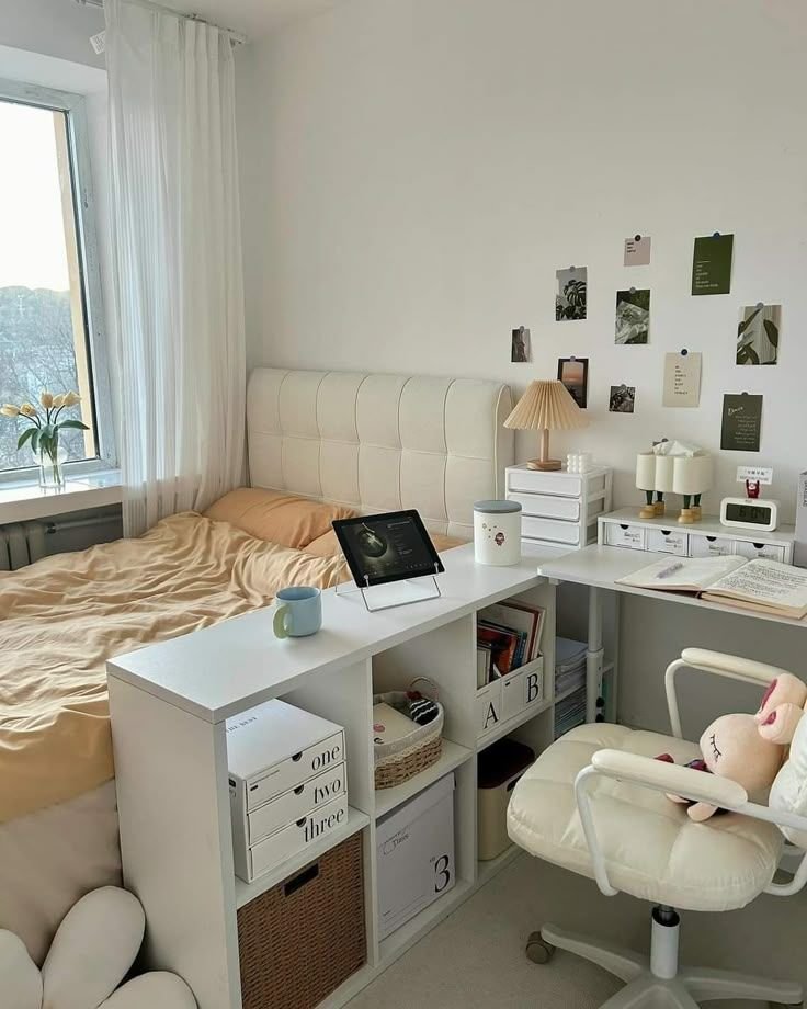 Bureau dans petite chambre ou studio