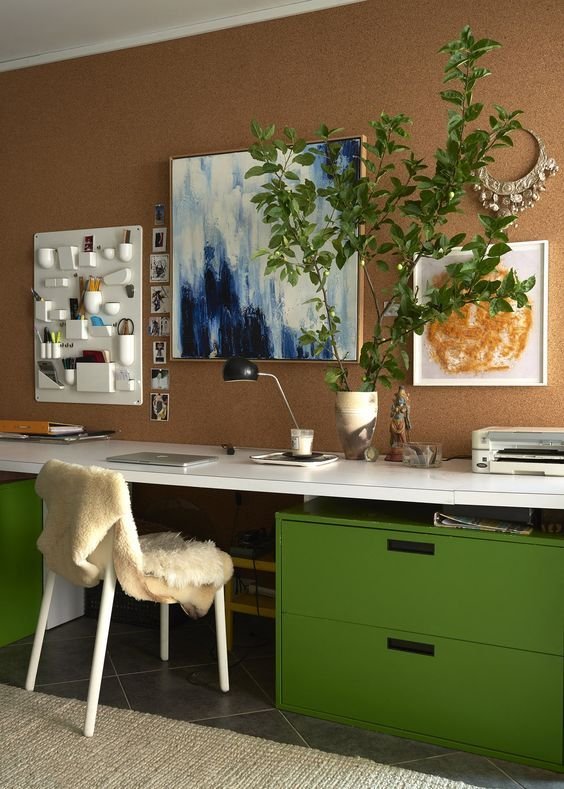 Bureau deco zen couleur foncee ocre