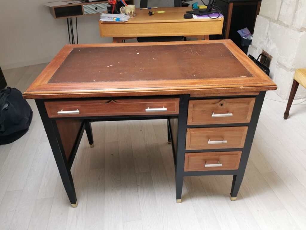 Bureau style industriel bureau de ministre relooke
