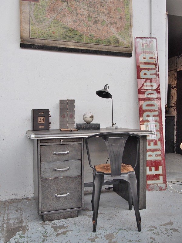 Deco-bureau-style-industriel-petite-bureau-Strafor-annees-50-metal-and-woods