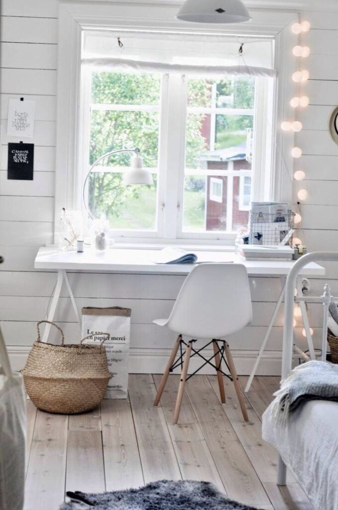 Deco bureau zen avec guirlande