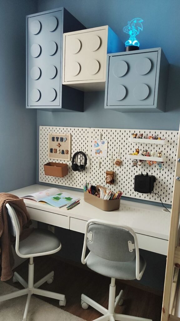 Bureau ado garcon avec etageres lego ikea
