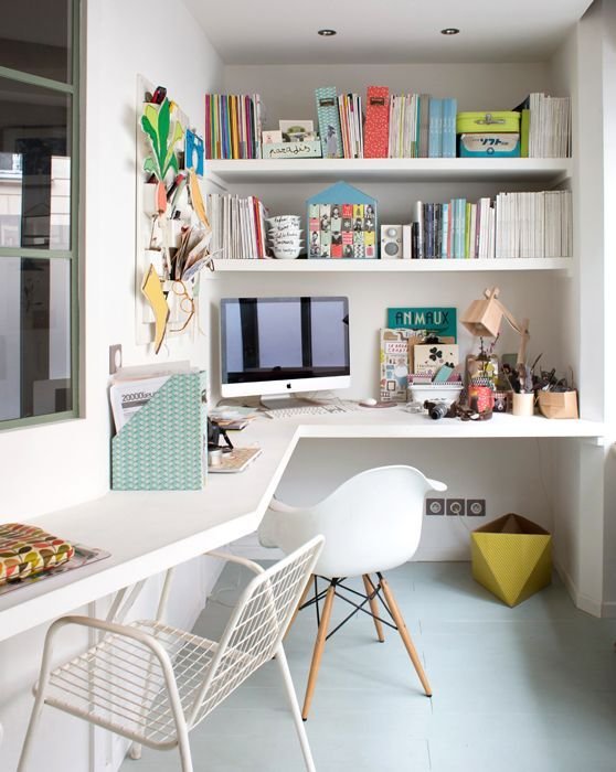 Bureau angle dans piece bureau