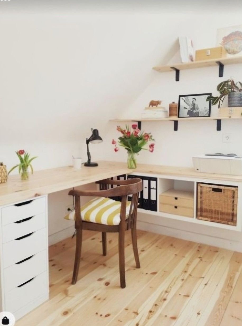 Bureau d angle sous pente chaise en bois