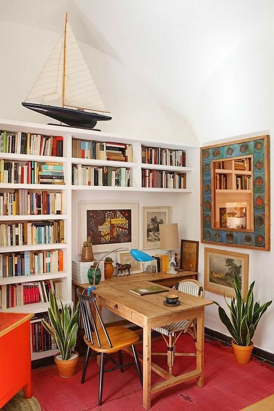 Bureau en L dans salon style vintage
