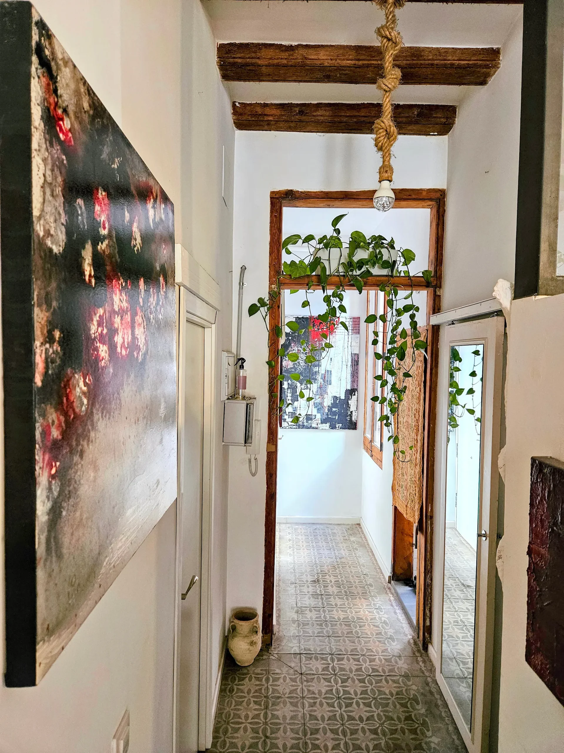 Couloir appartement boheme Hannah Deau