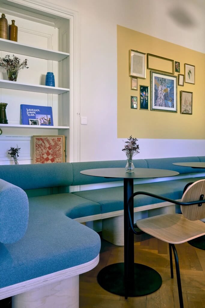 Déco bureau professionnel tendance peinture murale