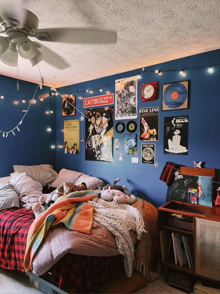 Deco chambre vintage ado bleue et cocooning