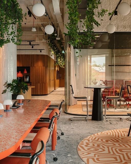 Decorer bureau professionnel entreprise colore et vegetale