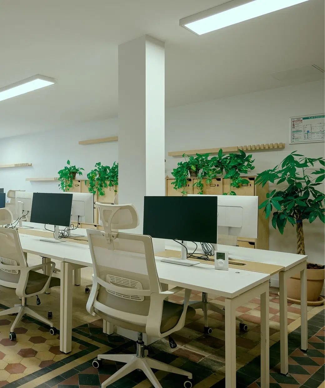 Decorer bureau professionnel style zen chaises ergonomiques