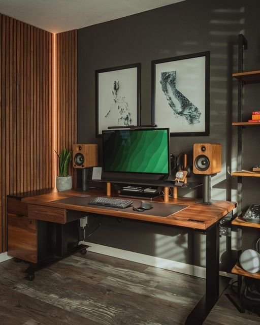 Idee deco bureau homme moderne bois et noir