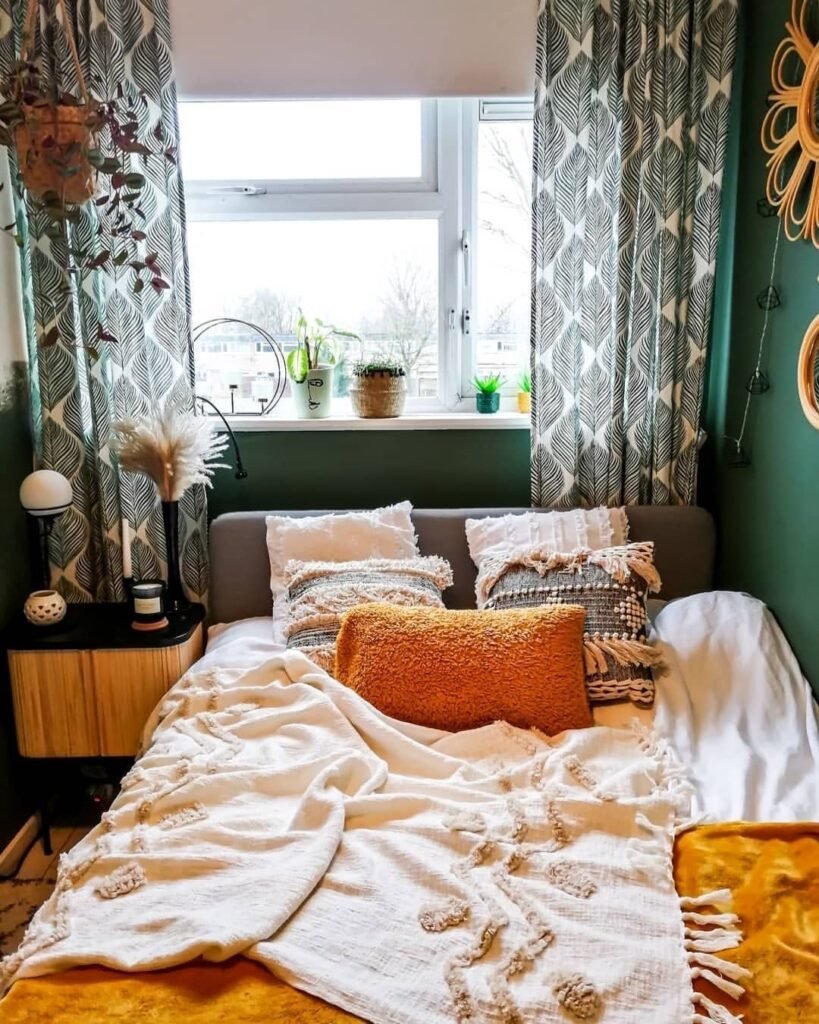 Chambre ado bohème kaki et ocre