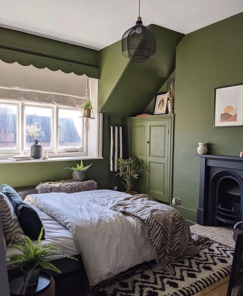 Chambre ado kaki color drenching vintage