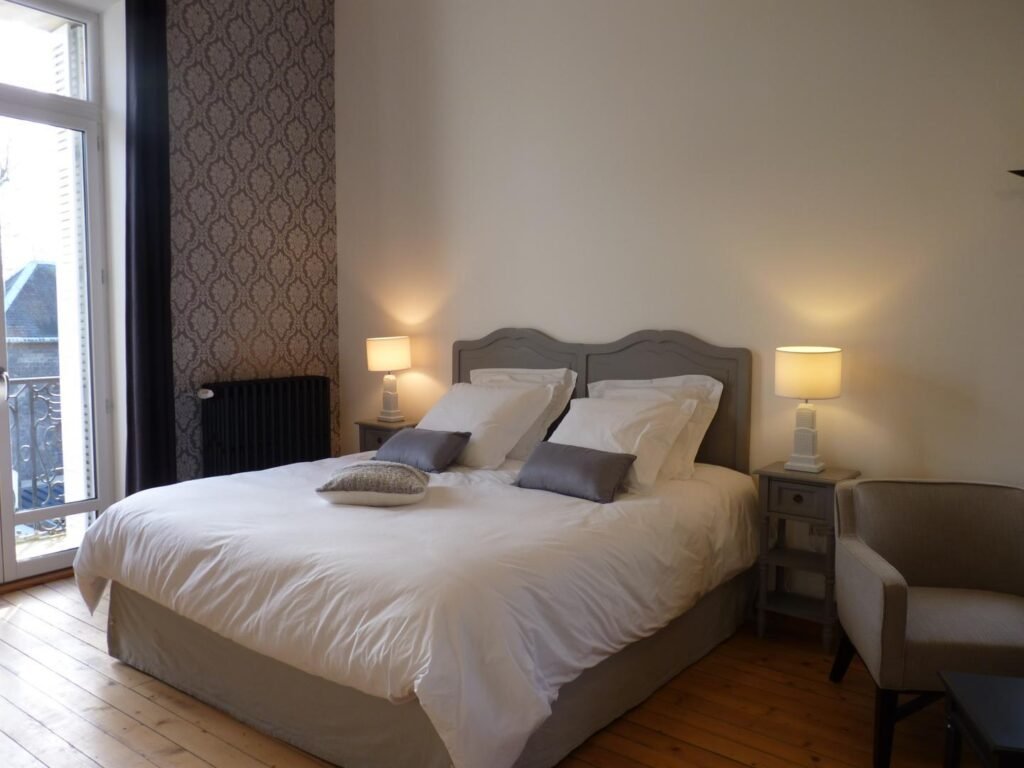 Chambre angadreme baroque le rhino raye