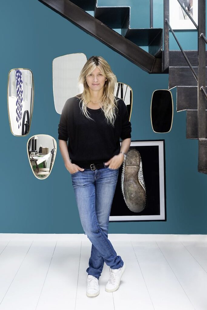 Sarah Lavoine portrait avec bleu sarah et miroirs