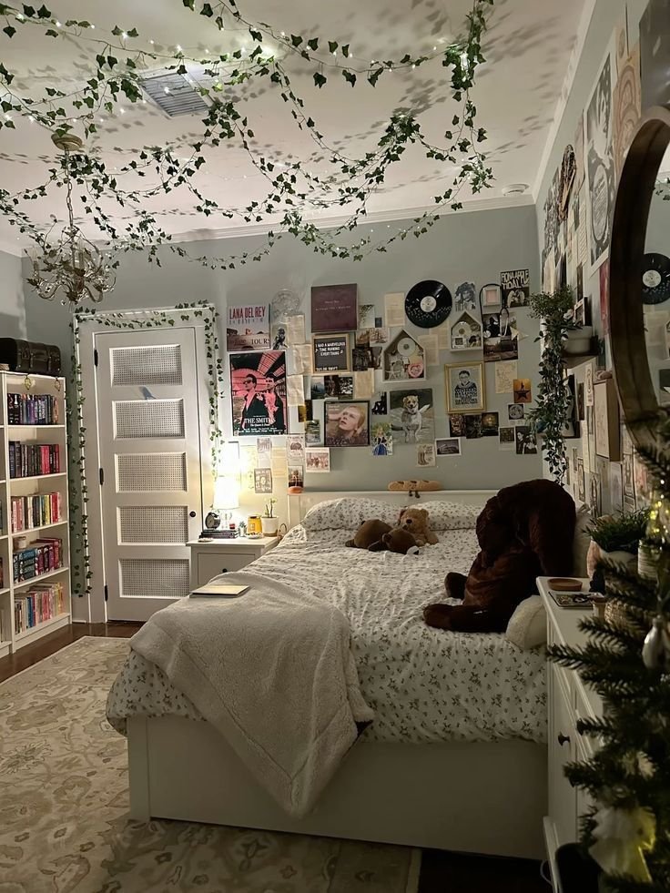 Comment aménager une chambre ado couleur pastel mur de cadres_