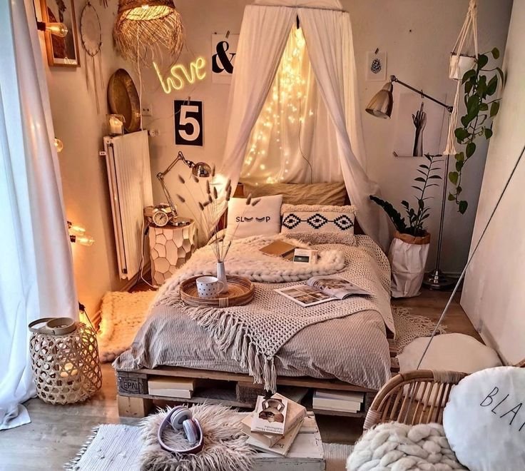 Comment décorer une chambre ado ambiance cocooning avec plaid et guirlandes_