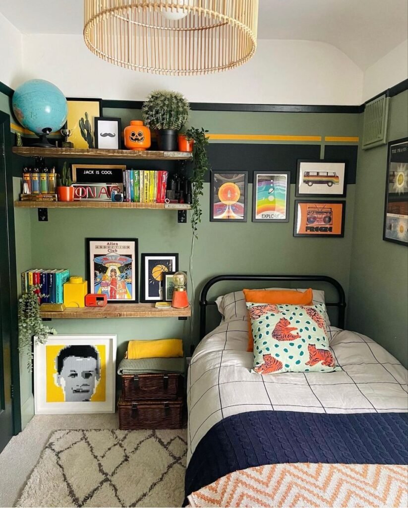 Peinture chambre ado vert kaki avec coussins a imprimes oranges