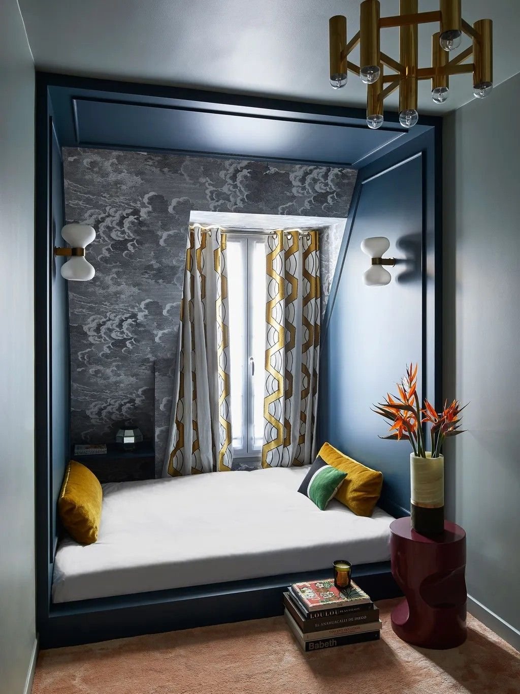 Petite chambre ado sous pente style chic