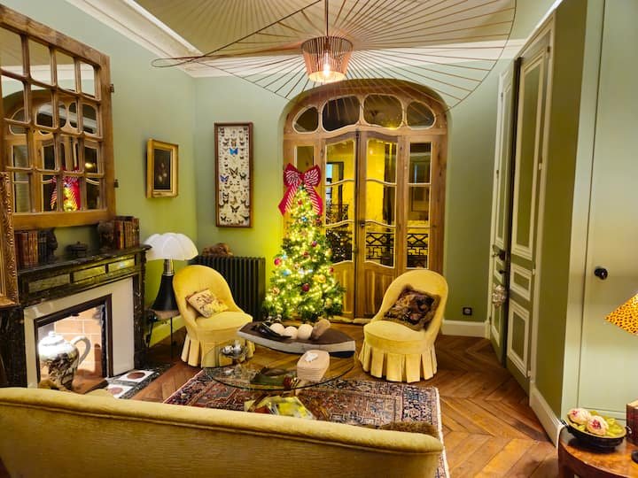 Salon villa saint laurent a vichy style classique chic avec fauteuils crapaud