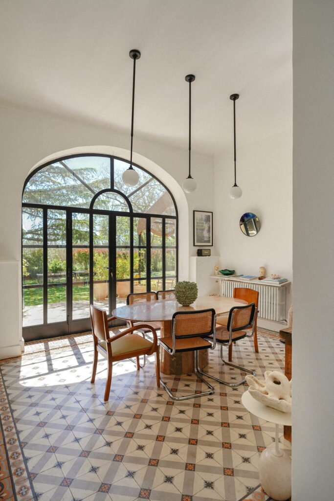 inside-closet-portrait-solene-david-arles-10