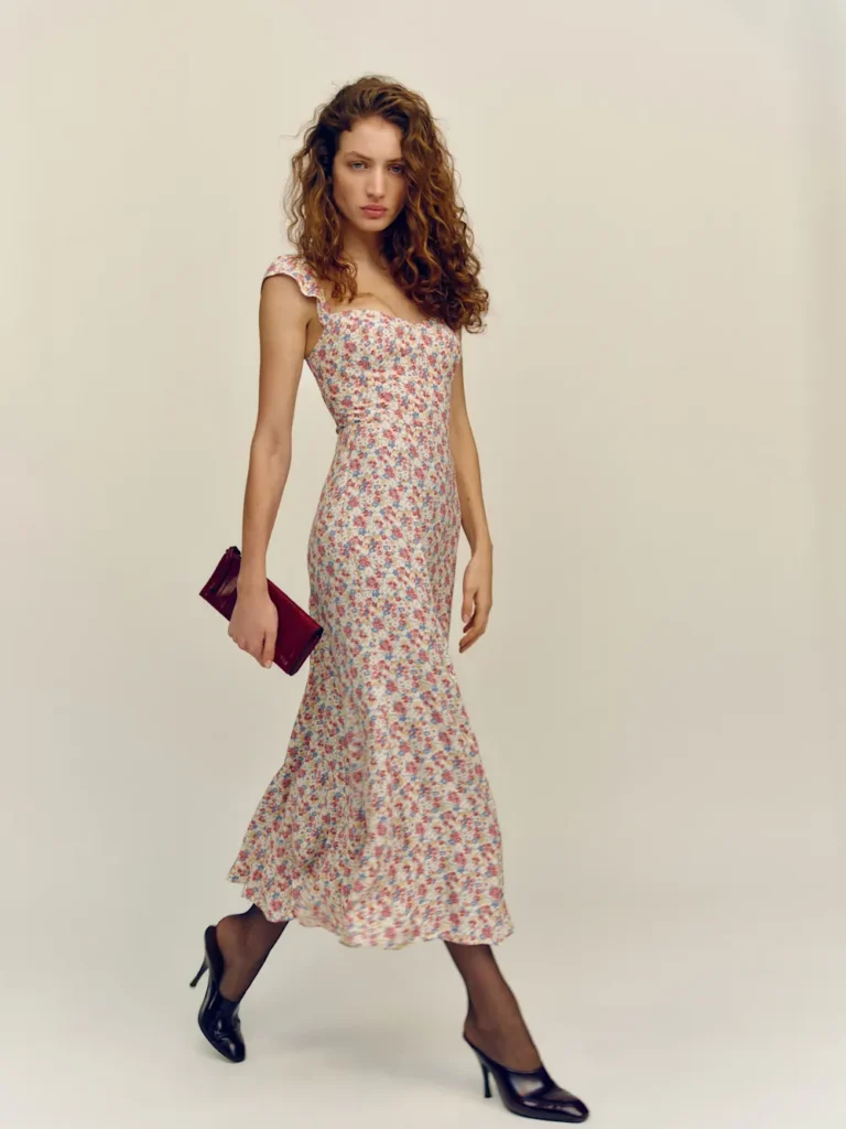 Robe à fleur pour idee deco harmonie couleurs the reformation fr